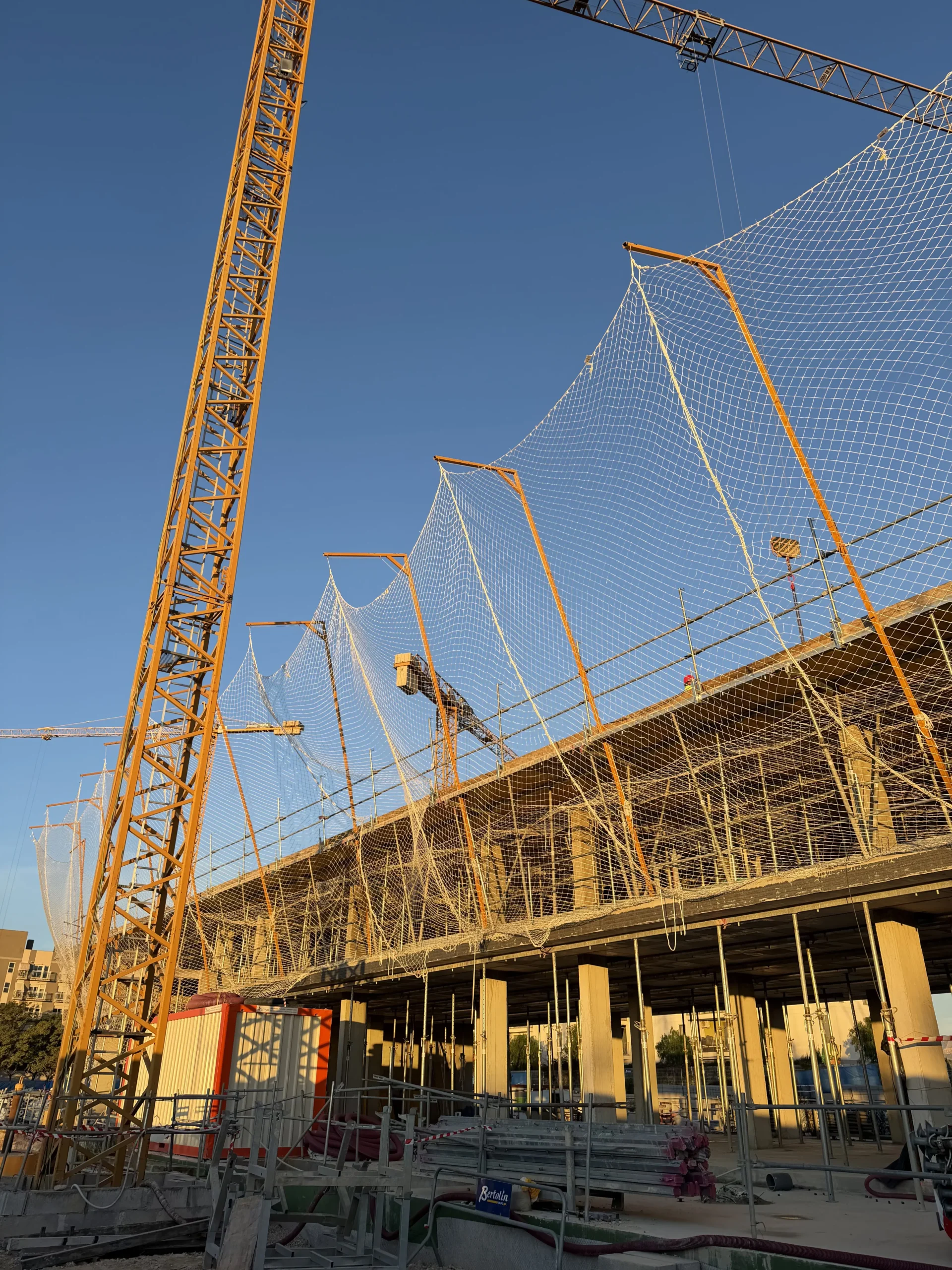 viviendas de protección oficial seguridad en obra