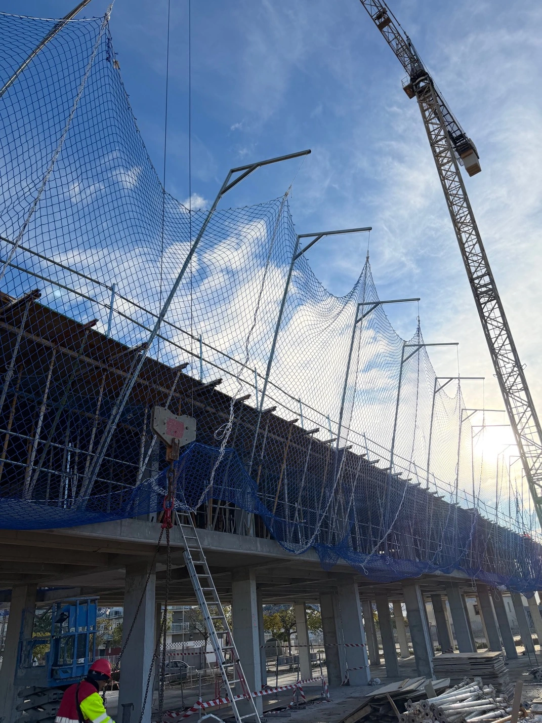 Seguridad en obra en promoción de viviendas VPO en San Juan de Alicante